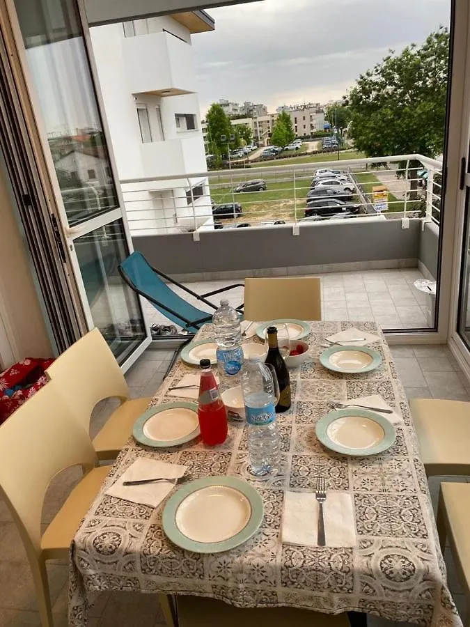 Apartment Nuovo Appartamento Con Terrazzo E Piscina Lido di Jesolo